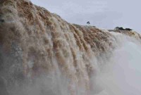 Paraná pode registrar mais de 200 mm de chuva e aumentar vazão das Cataratas