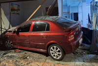 Motorista embriagado perde controle e invade estabelecimento no Oeste de SC