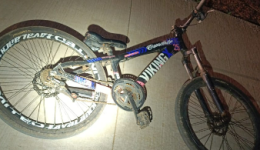 Polícia Militar recolhe bicicleta de procedência duvidosa durante abordagem