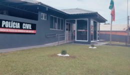 Homem é preso por roubo de celular e ameaça na frente de criança
