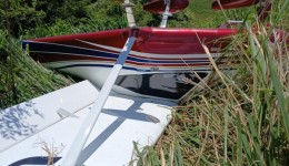 Avião faz pouso de emergência em plantação no interior de Iraceminha após pane no motor