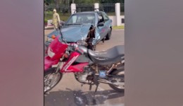 Colisão entre carro e moto deixa uma pessoa ferida
