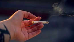 Deputado propõe proibir cigarros para pessoas nascidas após 2009