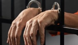 Homem é preso após cumprimento de mandado de prisão por descumprimento de medida judicial