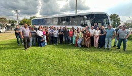 Município recebe ônibus de R$ 855 mil para transporte de pacientes da saúde