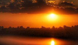 Verão começa neste domingo e terá muito calor e chuvas irregulares no Paraná