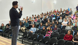 Palestra sobre valorização da vida marca ações do Setembro Amarelo