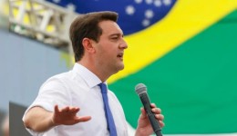 Ratinho Júnior lidera ranking nacional de aprovação entre governadores