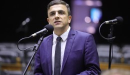 Deputado federal Aliel Machado participa de simpósio e debate regulação dos mercados digitais