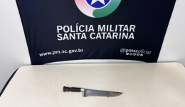 Discussão por causa de osso oferecido a cachorro termina em homicídio a facadas em Blumenau