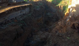 Trabalhador morre soterrado após desabamento de barranco em obra no interior de SC