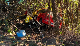 Motorista é resgatado após carro despencar em barranco de 40 metros na SC-155