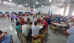 Administração Municipal realiza evento especial em homenagem ao Dia das Mães com grupos de idosos