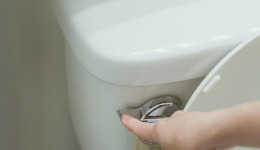 Vai ao banheiro toda hora? Descubra quando isso pode ser sinal de bexiga hiperativa