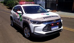 Jovem sem habilitação é flagrado dirigindo durante blitz