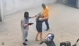 Mulher reage a assalto, troca tiros com criminosos e é ferida de raspão