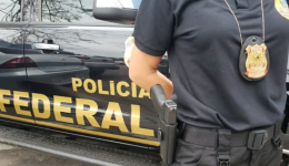 PF recebe em Florianópolis dois brasileiros extraditados de Portugal