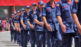 Bombeiros de SC abrem processo seletivo com salários de até R$ 19 mil