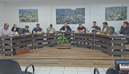 Câmara de Vereadores debate demandas da comunidade e define data para eleição da Mesa Diretora