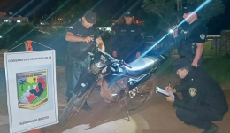 Moto com escapamento barulhento termina apreendida após perturbação em Dos Hermanas