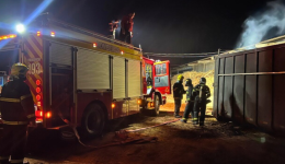 Princípio de incêndio atinge madeireira