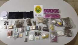 PM prende três homens e uma mulher com grande quantidade de drogas e dinheiro