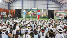 Sicredi e Smurfs transformam sustentabilidade em experiência para crianças em parceria inédita no Brasil