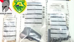 Pistola é encontrada dentro de lixeira durante abordagem em estabelecimento