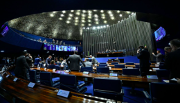 Aumento de deputados é aprovado no Senado com votação mínima e restrição orçamentária