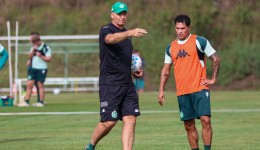 Depois de vitória na estreia do Brasileirão, Chapecoense encara o Vasco fora de casa