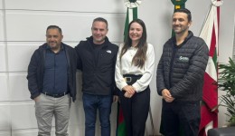 Deputado Fábio Schiochet entrega emenda de R$ 400 mil para a saúde do município