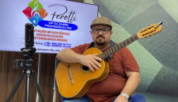 Você sabe afinar seu instrumento? Aprenda com o músico Flavio Peretti