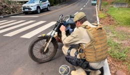 Adolescente de 14 anos é apreendido após furto de motocicleta de trilha