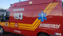Motociclista sofre ferimentos após saída de pista