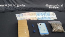 Mulher é presa por tráfico de drogas