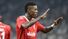 Inter encaminha venda de Vitão, e jogador é aguardado no Rio de Janeiro para assinar com o Flamengo