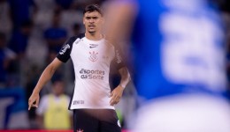 Cruzeiro e Corinthians empatam em duelo equilibrado no Mineirão