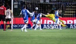 Cruzeiro vence Vasco no Parque do Sabiá e entra no G-4