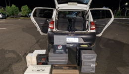Polícia Militar apreende mais de 100 garrafas de vinho em caso de descaminho
