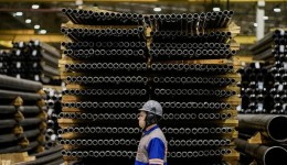 Desemprego cai a 2,2% no fim de 2025, o menor índice do país, aponta IBGE