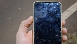 Mulher é presa após furtar celular em estabelecimento