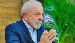 Lula sanciona reajuste para servidores da Câmara, Senado e TCU, mas veta aumentos até 2029