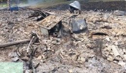 Jovem é encontrado morto e carbonizado dentro de residência em chamas na Serra
