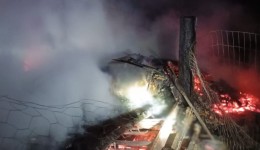 Incêndio destrói residência e deixa família desalojada no interior