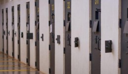 Governo destinará 40 Smart TVs para programa de cinema em presídios