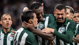 Coritiba vence o Corinthians fora de casa e quebra tabu de 23 anos