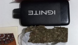 Adolescente de 16 anos é flagrado com maconha e cigarro eletrônico