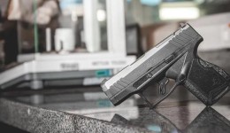 Homem invade residência para furtar e morre após ser baleado pelo morador