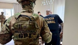 PF investiga esquema de extração ilegal de madeira e afasta policial rodoviário federal
