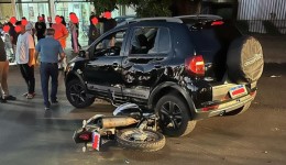 Acidente entre carro e moto é registrado